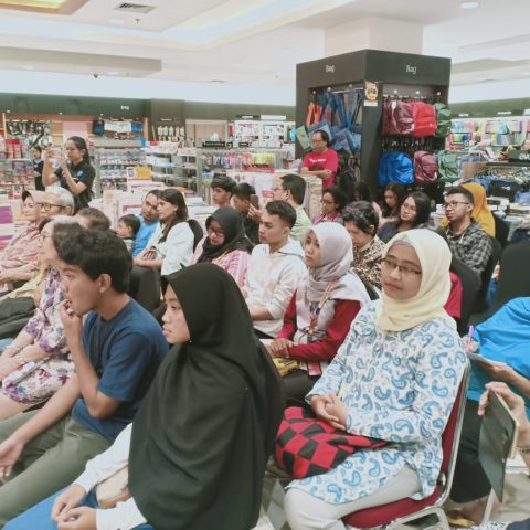 Launching Buku Anthony Dio Martin Ketika Pintar Saja Tidak Cukup, 5 Oktober 2019, Gramedia Jogja City Mall-Yogyakarta (gambar 3)