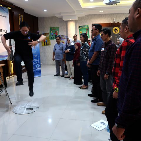 NLP & Firewalking Workshop, PT Jamkrida Jateng, 17-19 Oktober 2019, Griya Persada Bandungan-Jateng. (gambar 1)