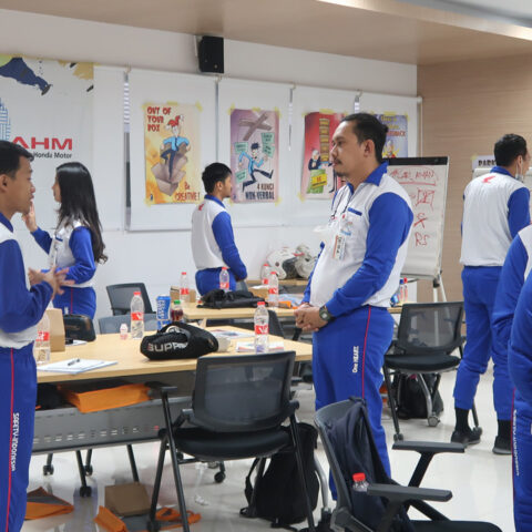 Safety Riding Level 2: “The Power Trainer”, AHM, 6-8 Juni 2022 (gambar 4)
