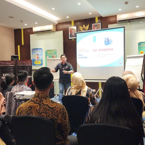 "NLP for Leader with Firewalking", Tododo, Mid Town Hotel Samarinda 19-20 Juni 2024 (gambar 2)