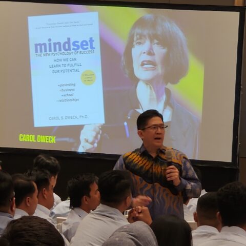 "Set Your Focus & Finish Strong", BCA Finance, Jakarta, 4 November 2024 (gambar 1)