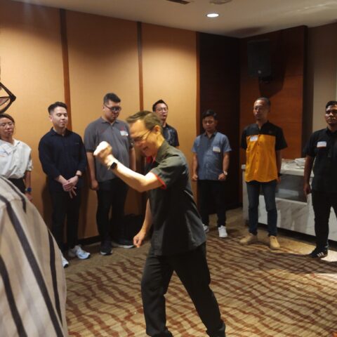 " NLP for Leader with Friewalking”, Public Class HR Excellency, Hotel Santika Premiere Slipi Jakarta 22-23 September 2024 (gambar 3)