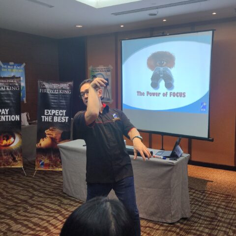 " NLP for Leader with Friewalking”, Public Class HR Excellency, Hotel Santika Premiere Slipi Jakarta 22-23 September 2024 (gambar 4)